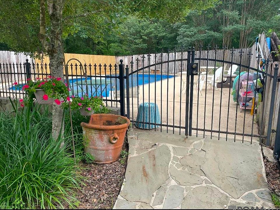 1st image of 10429 Williams Dr