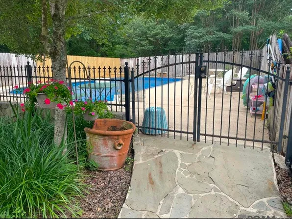 10429 Williams Dr, Clinton, LA 70722