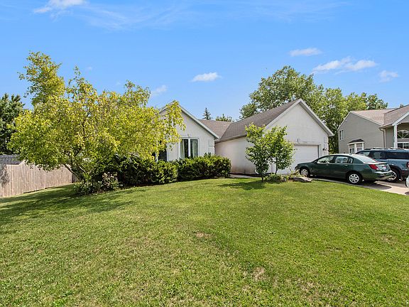 3rd image of 4934 Weatherstone Ln SE