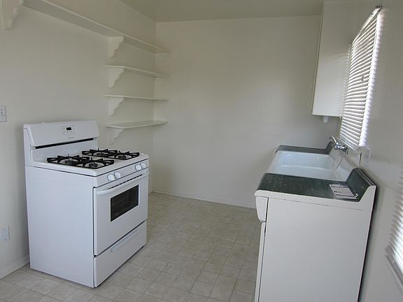 3rd image of 2341 Westwood Blvd Ste 4
