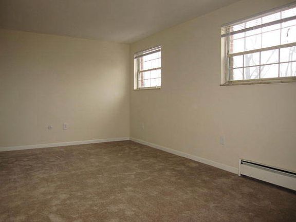 4th image of 2526 Columbia Ave APT 4