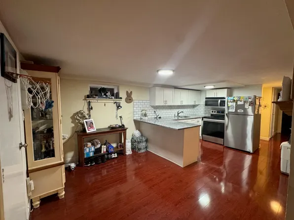 (undisclosed Address), Shirley, NY 11967