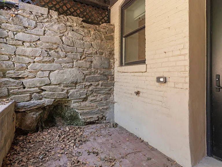 3016 Dumbarton St NW #101 — Photo 5