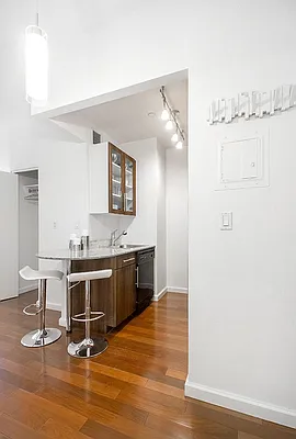 Sold by SR8 REALTY LLC | media 5