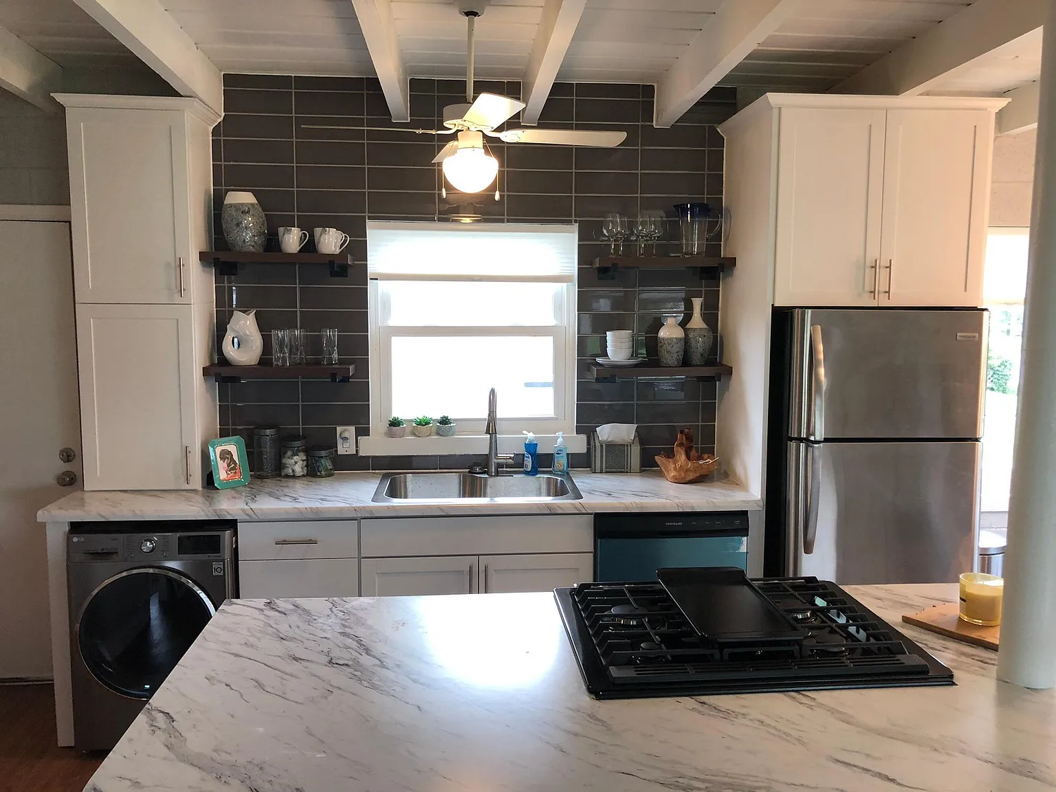 2 bed, 872 sqft, $1,399 — Photo 4