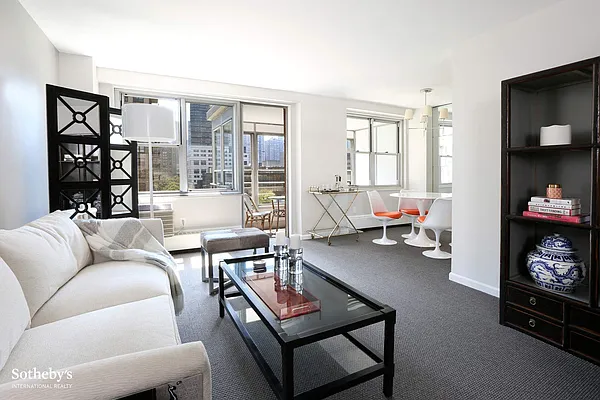 Sold by Sotheby's International Realty | media 1