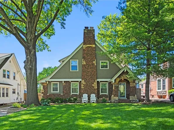 4942 Holly St, Kansas City, MO 64112