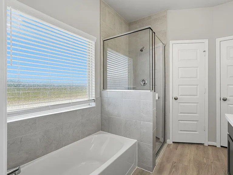 10406 Milford Woods Ln — Photo 26