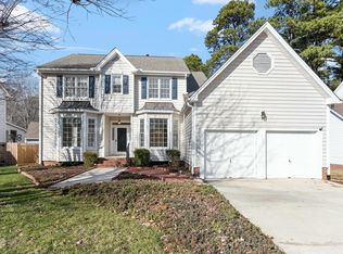 11820 Fairlie Pl, Raleigh, NC 27613