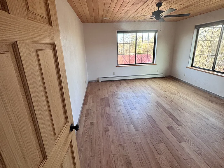 232 Valverde St — Photo 99