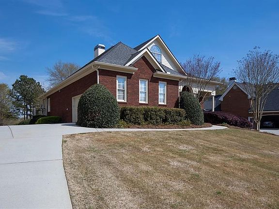 3rd image of 741 Providence Club Dr