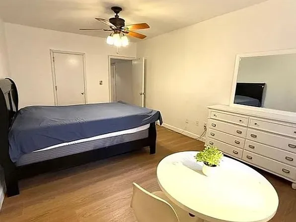 8730 62nd Ave APT 10, Rego Park, NY 11374