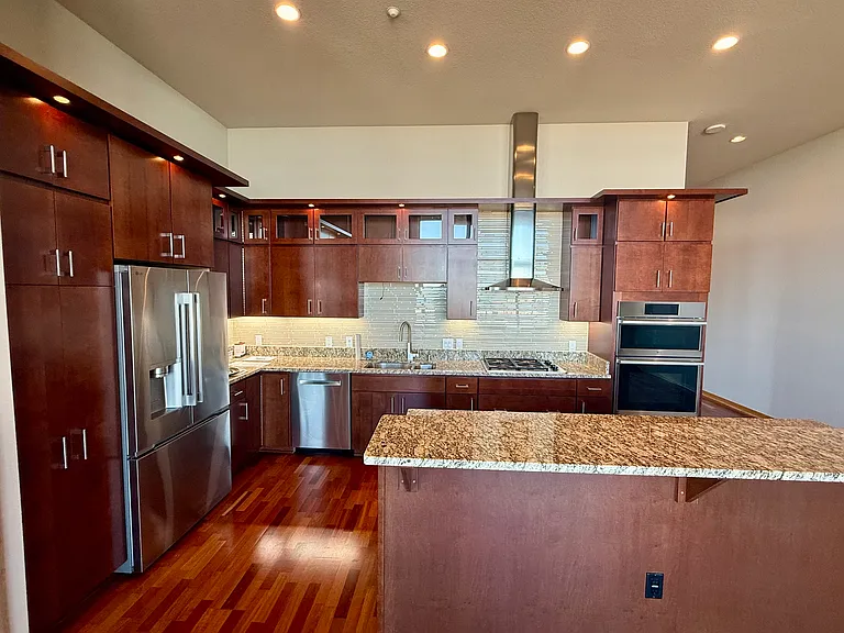 320 E Buffalo St #803 — Photo 3