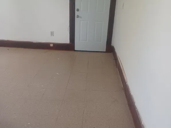 210 Ash St #3, Lewiston, ME 04240