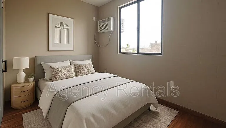 1407 Pensacola St #402 — Photo 4