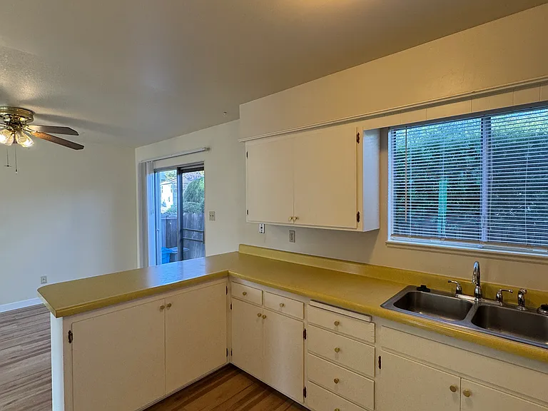 308 Annette Ave — Photo 10