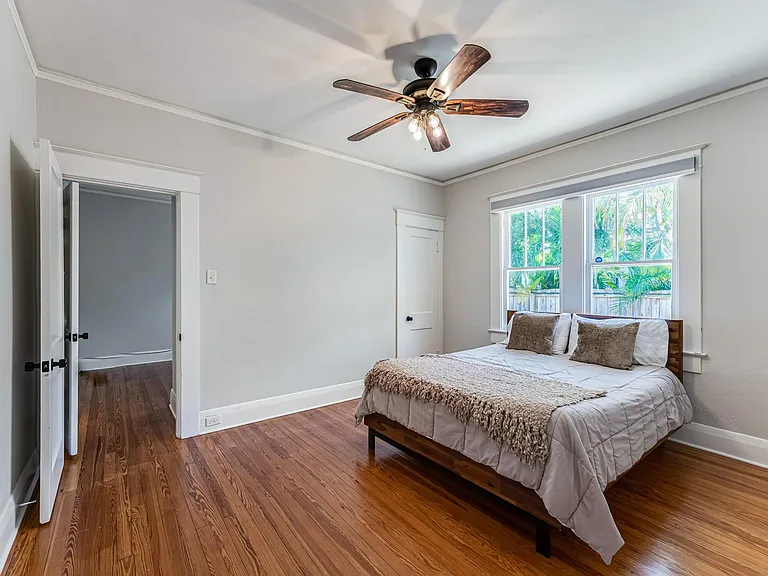2512 W Palm Dr — Photo 33