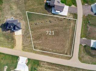 721 Parker Ranch Rd, Bismarck, ND 58503