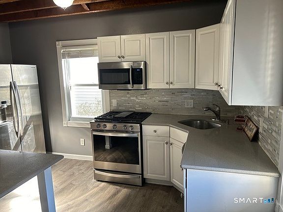 4th image of 251 Cove Road