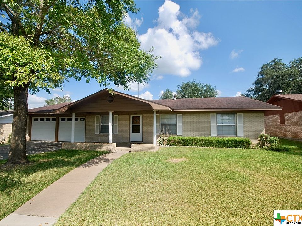 205 Klesel St, Schulenburg, TX 78956 Zillow