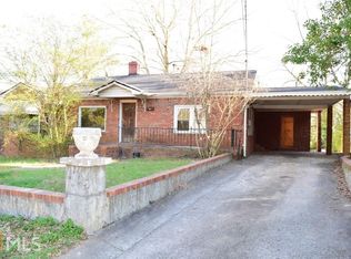 166 Spring St, Newnan, GA 30263