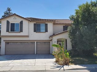 517 Red Robin Dr, Patterson, CA