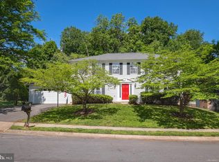 11585 Paramus Dr, Gaithersburg, MD 20878