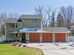 2061 W 65th St, Excelsior, MN 55331