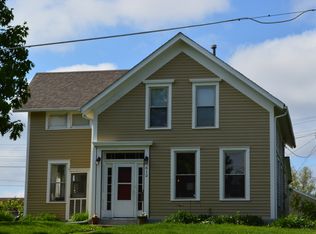 612 E 4th St, Vinton, IA