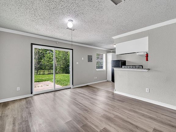 2nd image of 10902 Jutland Rd
