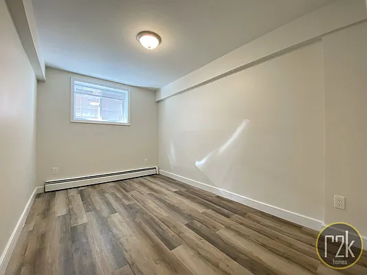 Rented by Realty 2000 Corp | media 8