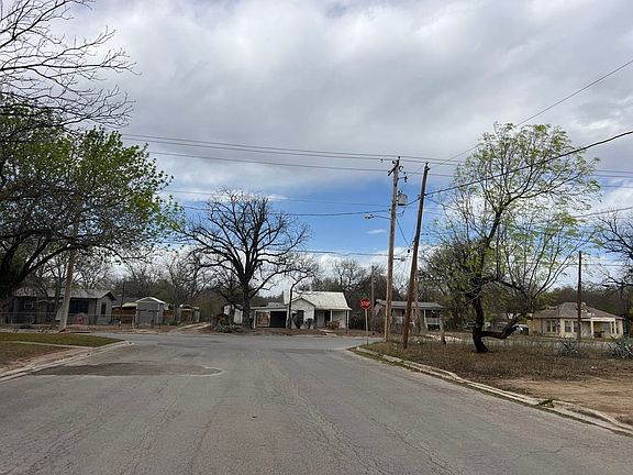 5th image of 412 Old Carrizo Rd