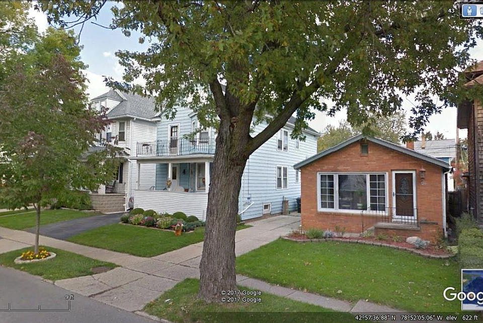 2nd image of 40 Parkwood Ave