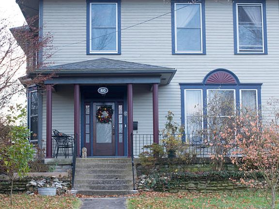 2nd image of 810 Henry Clay St