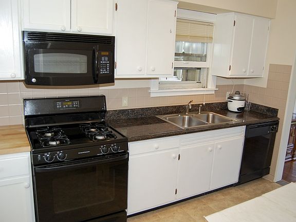 4th image of 6717 Woodmar Ave