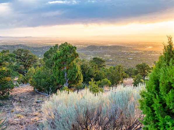 103 Coyote Mountain Rd, Santa Fe, NM 87505