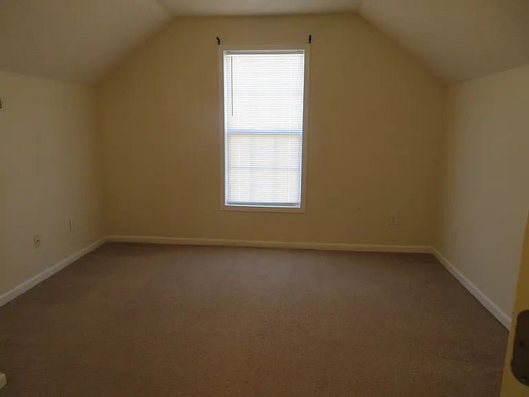 204 Springfield Cir #A — Photo 9