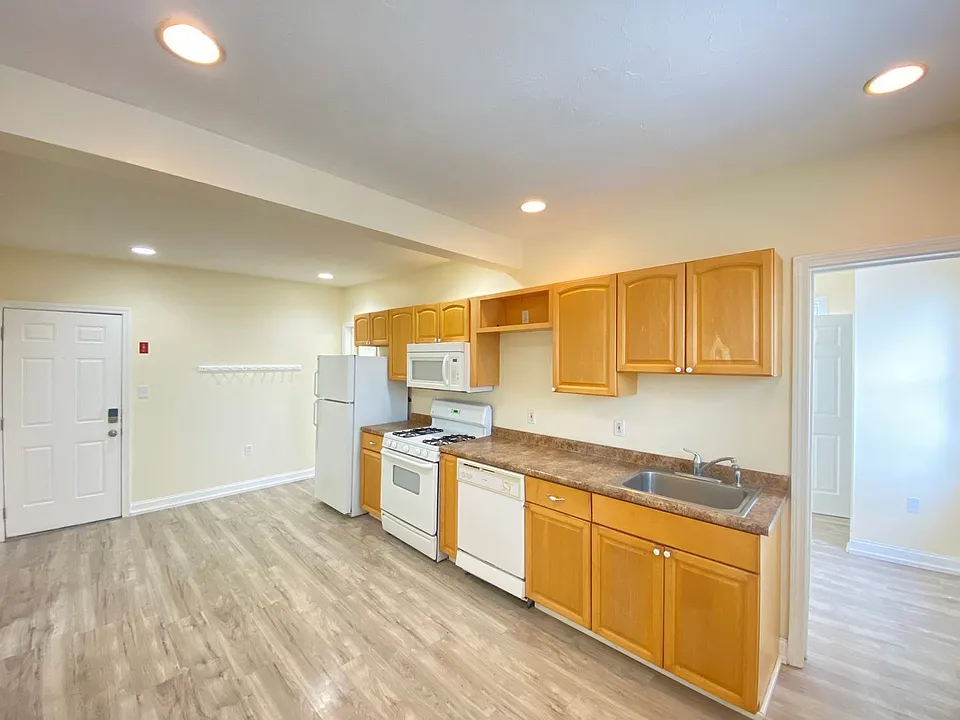 289 Merrimack St #6