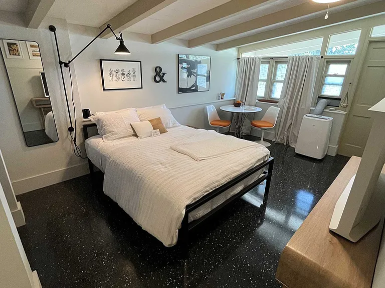 2755 Valencia Dr — Photo 1