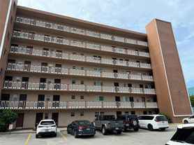 301 NE 14th Ave, Hallandale, FL