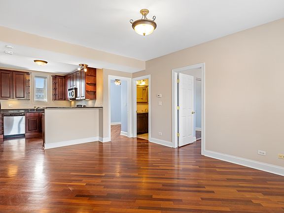 3rd image of 3335 W Belle Plaine Ave APT 2B