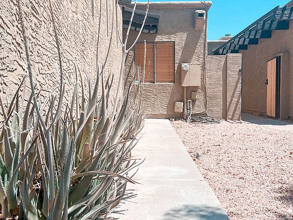 Walkway to front door