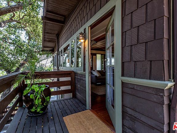 3rd image of 2470 Echo Park Ave