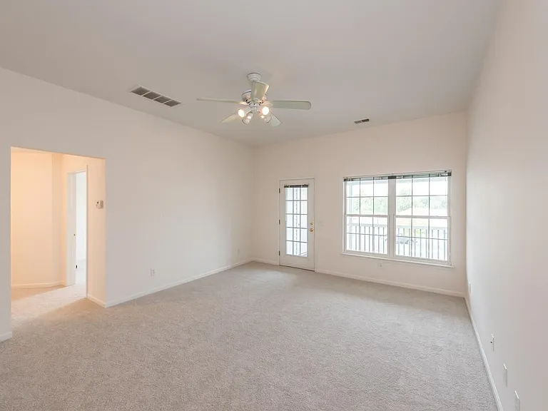 2800 S Knightsbridge Cir — Photo 10