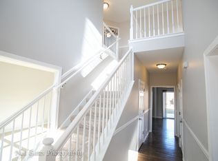 493 Treasure Dr, Oswego, IL