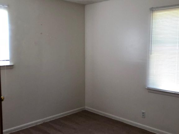 4th image of 214 Donnie Mae Dr