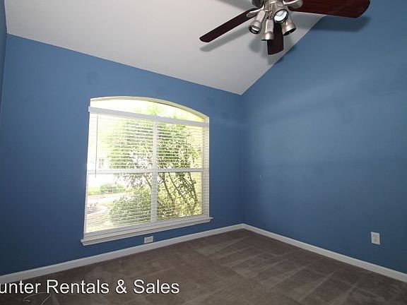 5th image of 4409 Oak Vista Cir