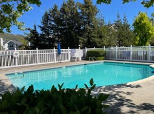 90 Mariners Cir, San Rafael, CA 94903