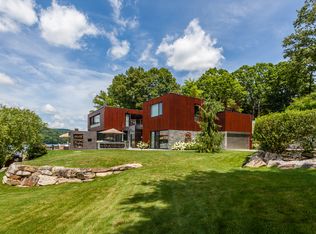 124 Lake Dr S, New Fairfield, CT 06812