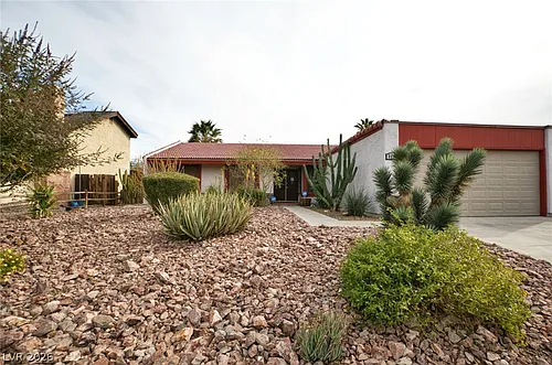 3956 Clear View Dr Photo 1
